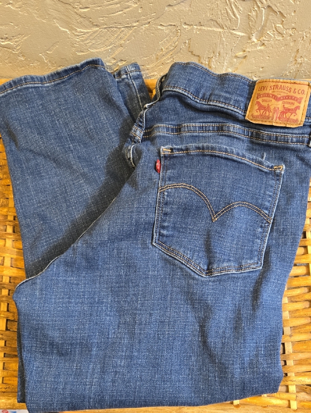 Levi's Classic Blue 311 Shaping Skinny Capri Jeans with Leather Patch